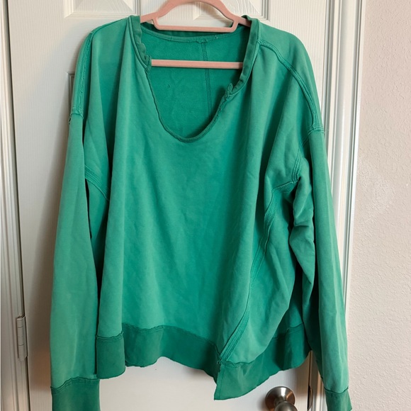 Tops - Free People Dupe Green Raw Hem Sweatshirt Oversized Notch Neck Boho Pullover